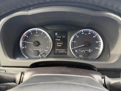 Used 2017 Toyota Highlander Plus w/ Carpet Mat Package image 18