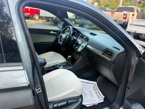 Used 2021 Volkswagen Tiguan SE R-Line w/ 3rd Row Seat Package AWD/4WD image 17