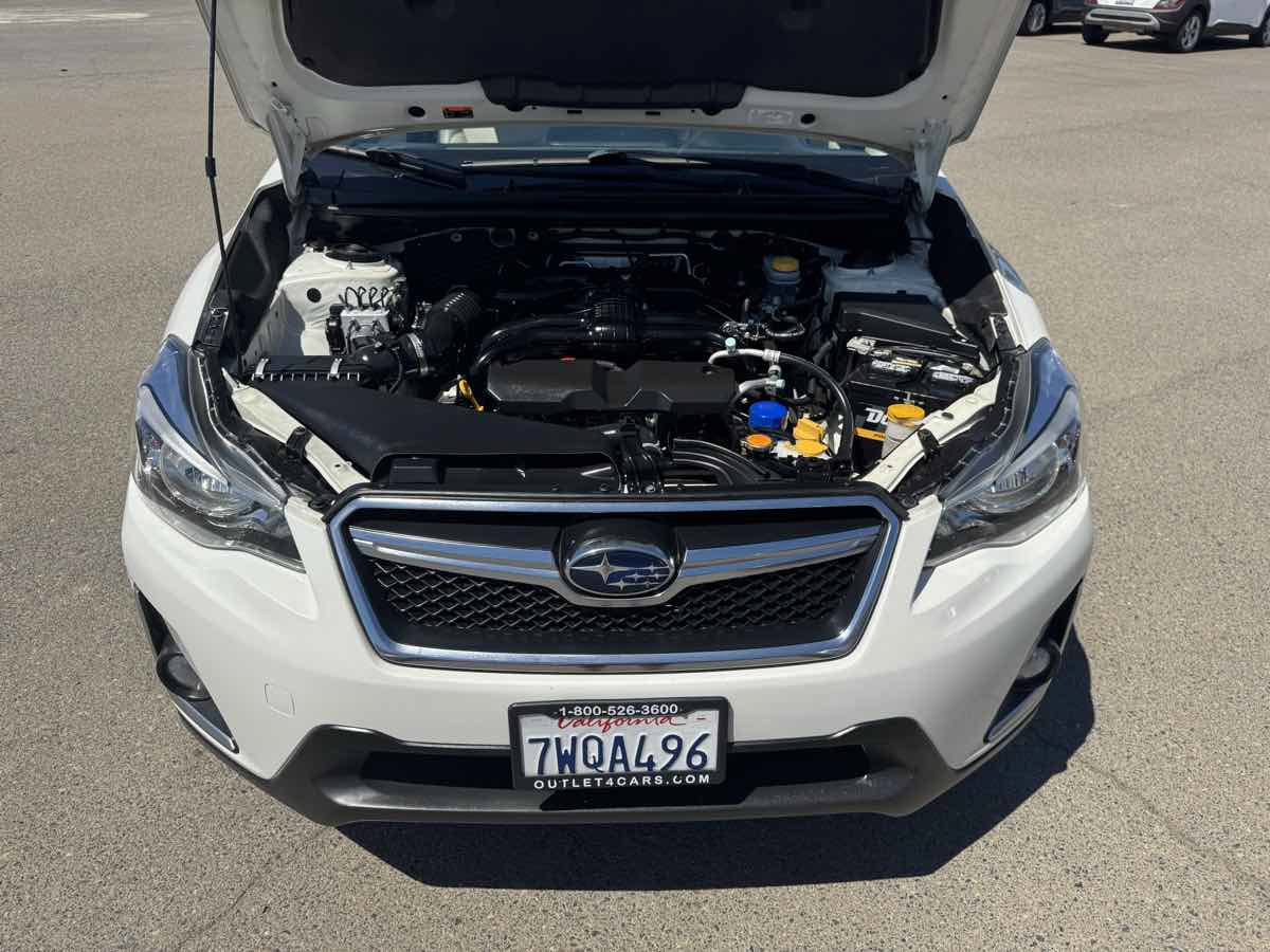 Used 2017 Subaru Crosstrek 2.0i Premium w/ Moonroof Package AWD/4WD image 38