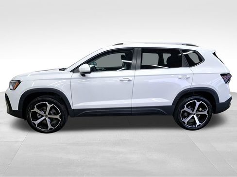 New 2025 Volkswagen Taos SEL AWD/4WD image 9