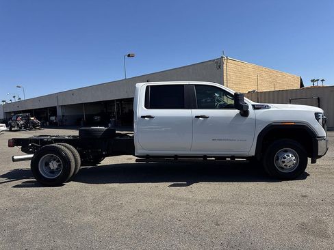 New 2026 GMC Sierra 3500 Pro RWD image 3