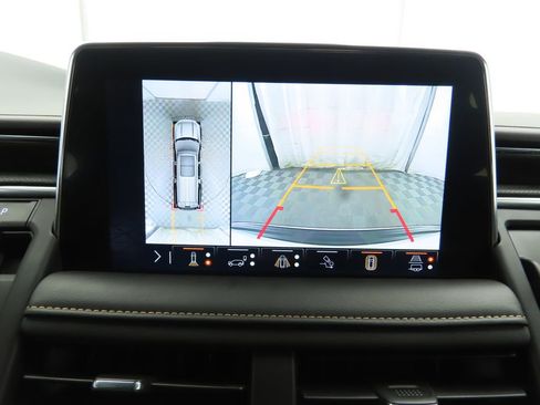 Used 2023 GMC Yukon XL AT4 w/ AT4 Premium Plus Package image 16