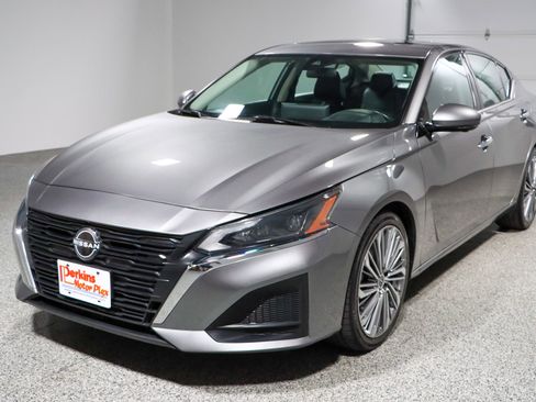Used 2023 Nissan Altima 2.5 SL image 30