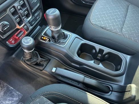 New 2026 Jeep Gladiator Mojave w/ Technology Group image 18