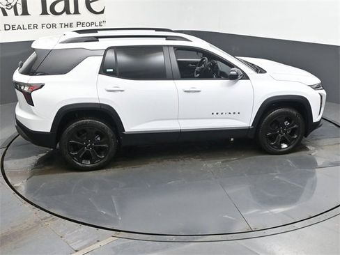 New 2026 Chevrolet Equinox LT w/ Convenience Package II image 17