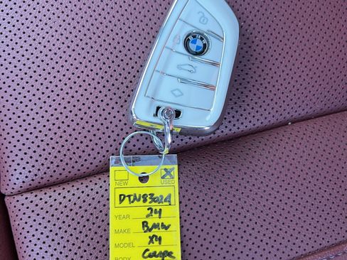 Used 2024 BMW X4 xDrive30i w/ Premium Package image 38