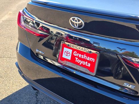 Used 2025 Toyota Camry SE image 16
