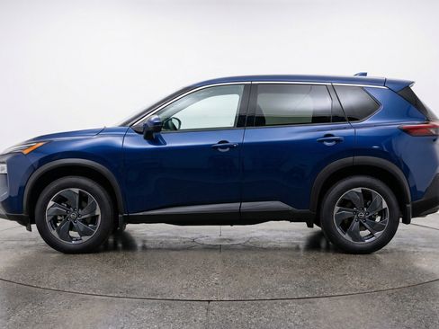 Used 2025 Nissan Rogue SV image 5