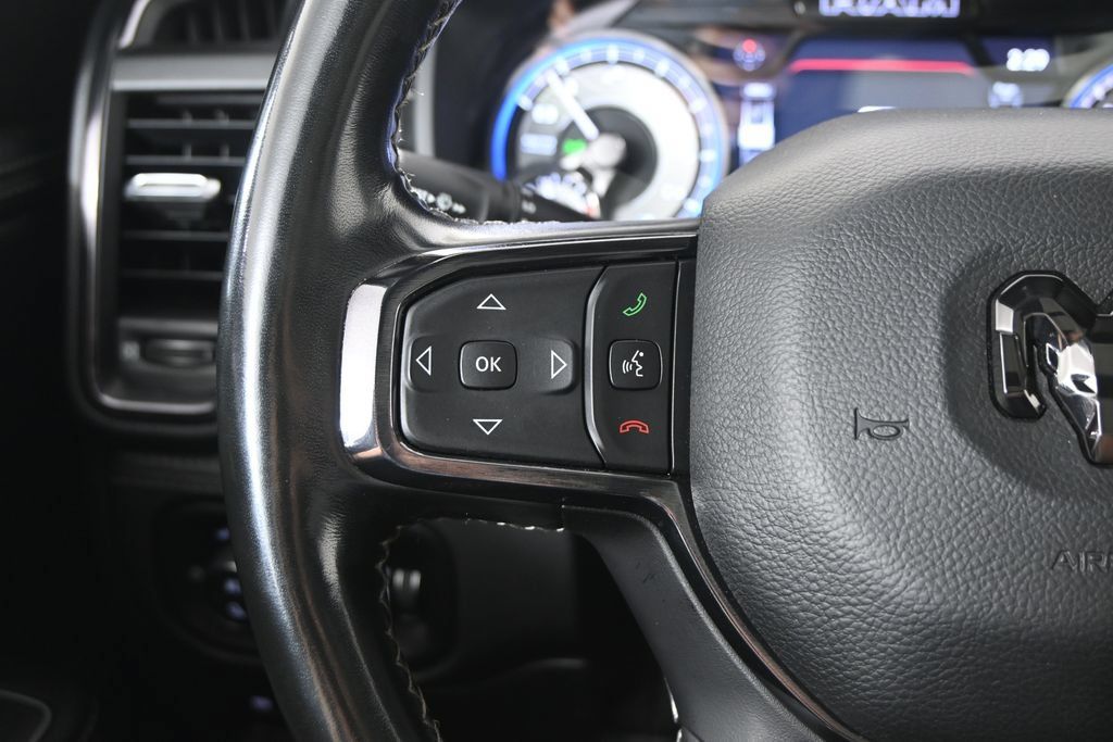 Used 2022 RAM 1500 Limited w/ Body-Colour Bumper Group AWD/4WD image 37