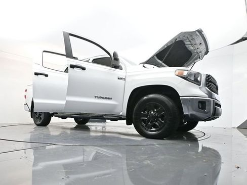 Used 2021 Toyota Tundra SR5 w/ SR5 Upgrade Package image 34