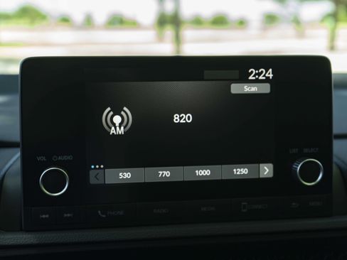 Used 2025 Honda CR-V LX image 29
