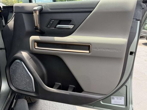 Used 2024 GMC Hummer EV 3X AWD/4WD image 10