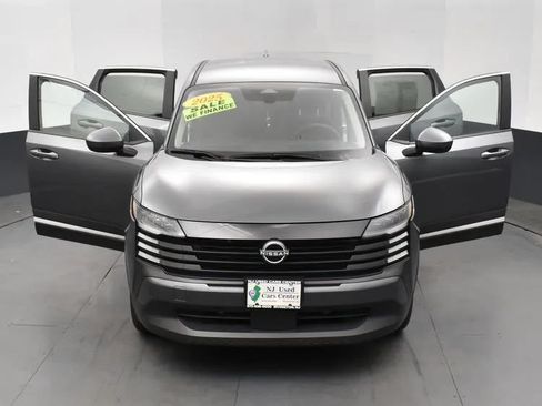 Used 2025 Nissan Kicks SV FWD image 10