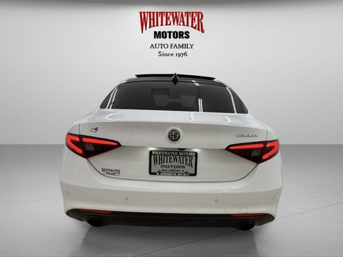 Used 2022 Alfa Romeo Giulia Ti image 3