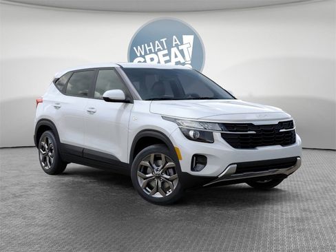 New 2026 Kia Seltos LX image 8