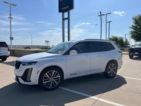 Used 2024 Cadillac XT6 Sport w/ Technology Package AWD/4WD image 1
