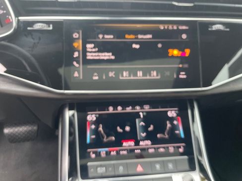 Used 2020 Audi Q8 Premium Plus AWD/4WD image 23