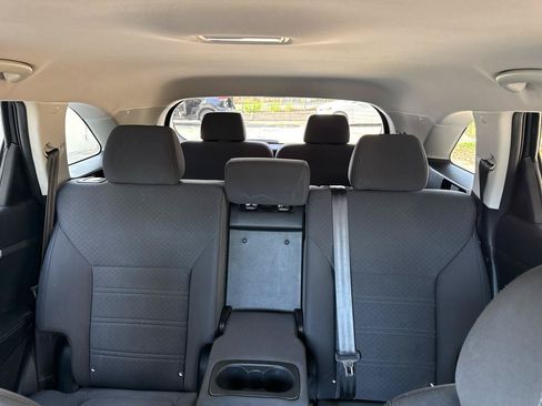 Used 2019 Kia Sorento L FWD image 35