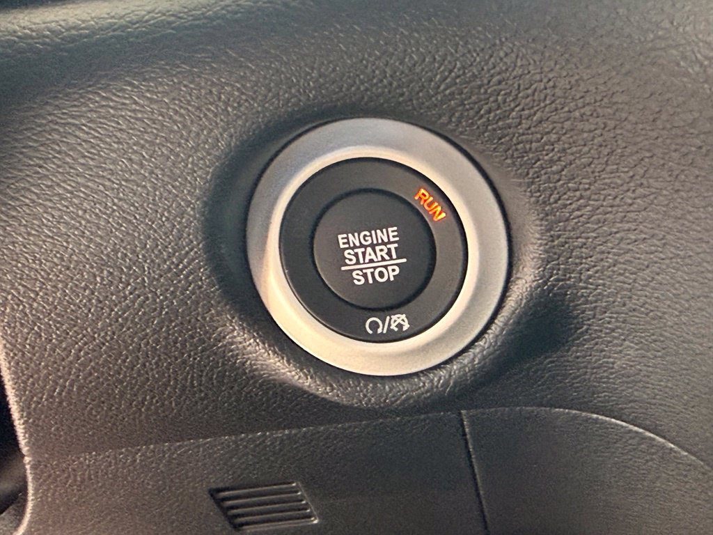New 2027 Chrysler Pacifica Select FWD image 17