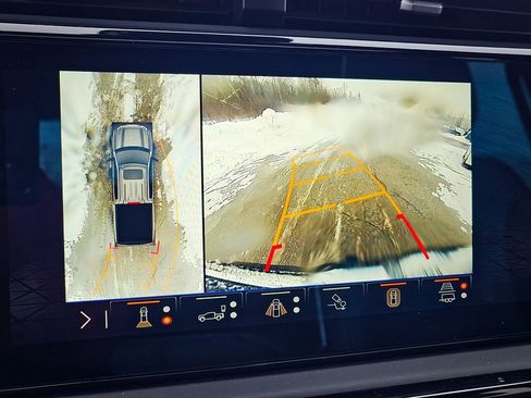 Used 2024 GMC Sierra 1500 AT4X image 29