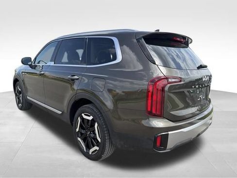 Certified 2025 Kia Telluride S AWD/4WD image 8