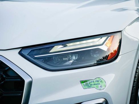 Used 2023 Audi Q5 e Premium w/ Convenience Package image 7