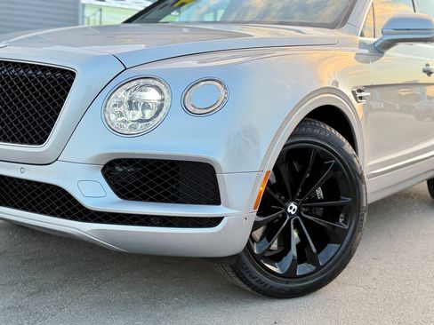 Used 2019 Bentley Bentayga AWD/4WD image 58