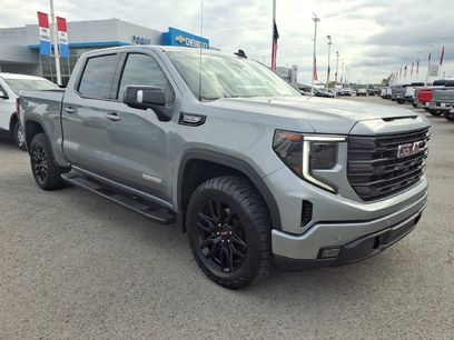 Used 2025 GMC Sierra 1500 Elevation w/ Preferred Package
