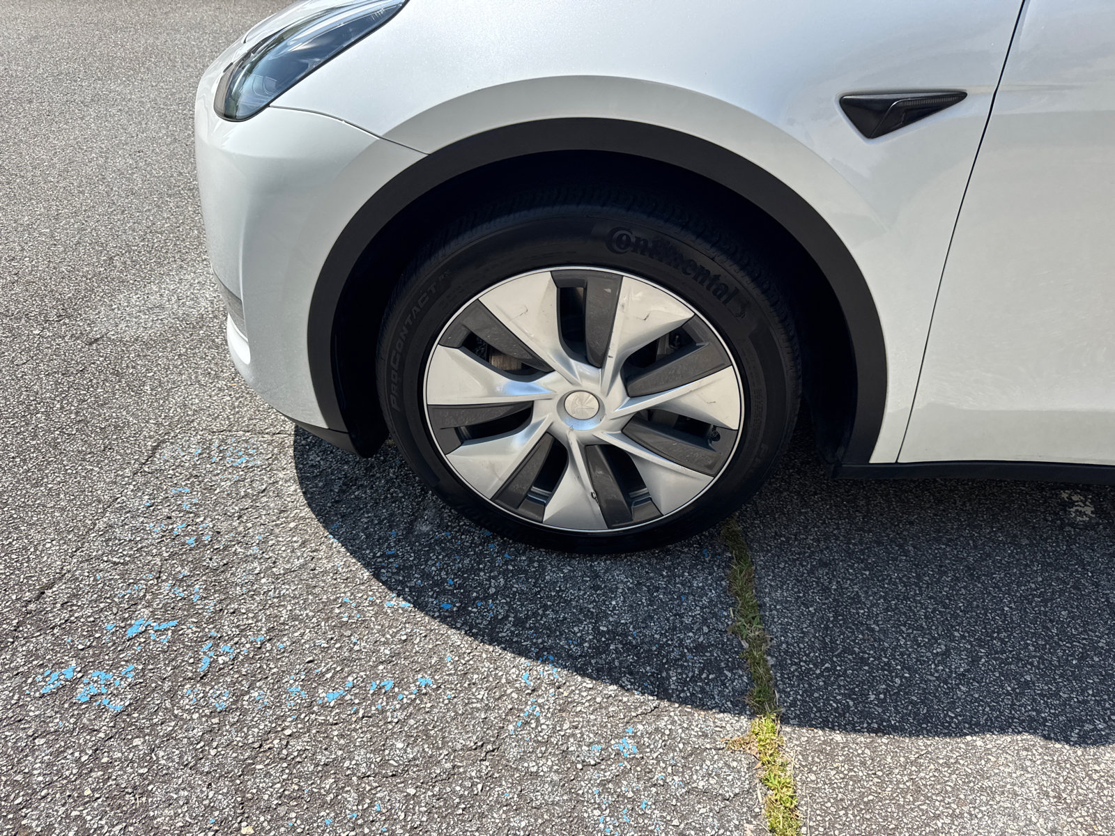 Used 2023 Tesla Model Y Long Range AWD/4WD image 11