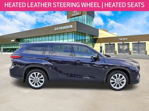 Used 2021 Toyota Highlander Limited FWD image 4