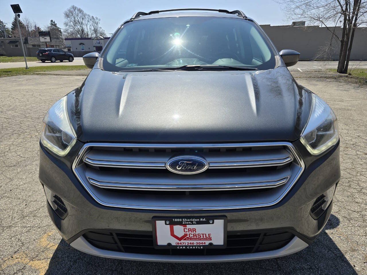 Used 2017 Ford Escape SE w/ Equipment Group 201A AWD/4WD image 2