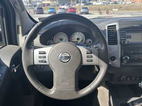 Used 2014 Nissan Xterra PRO-4X w/ Pro-4x Leather Package image 17