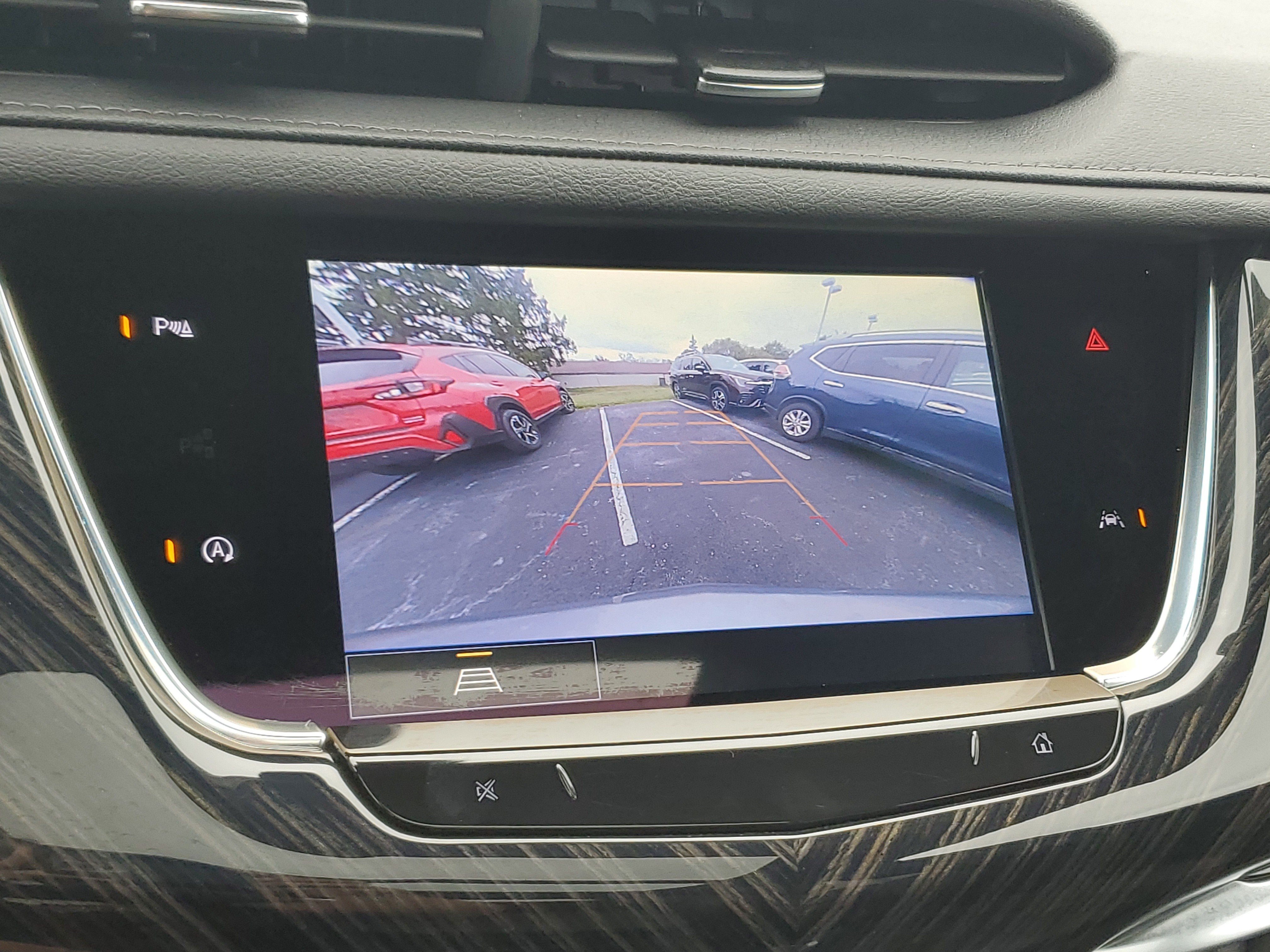 Used 2025 Cadillac XT6 Premium Luxury AWD/4WD image 26