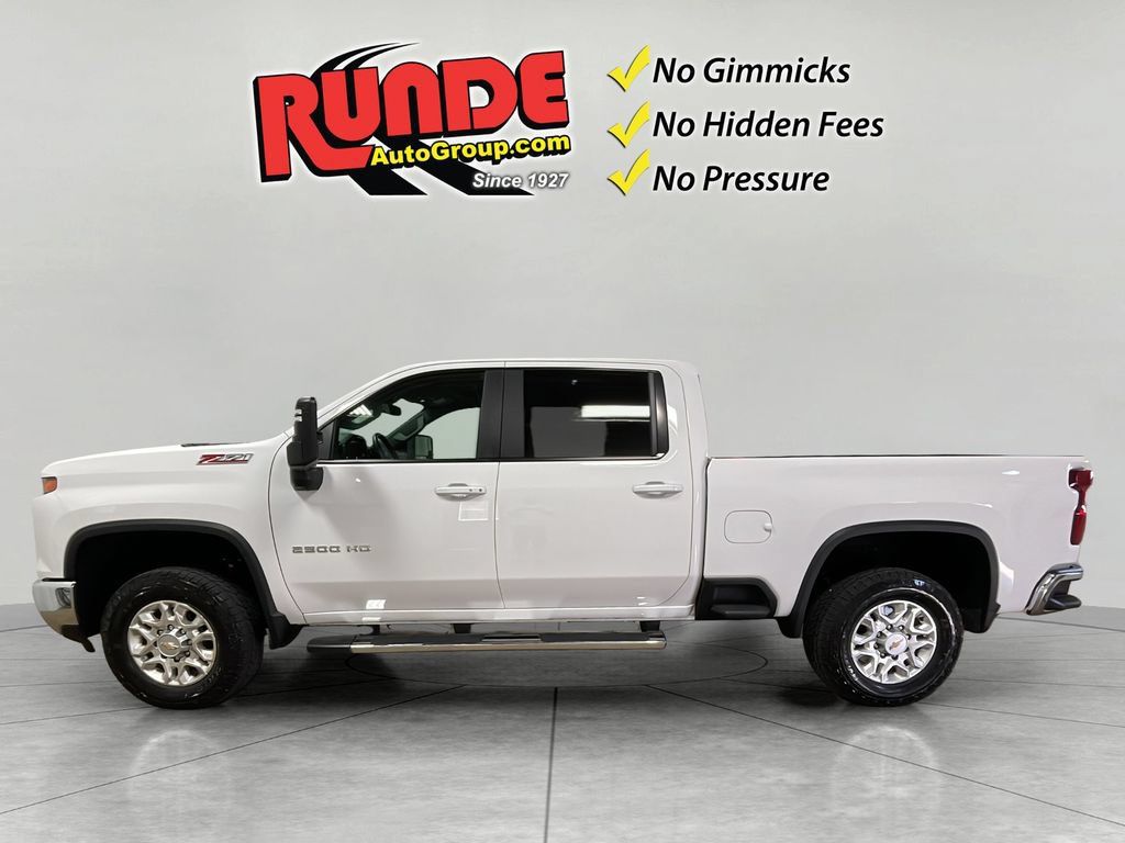 Used 2025 Chevrolet Silverado 2500 LT w/ All Star Edition AWD/4WD image 3