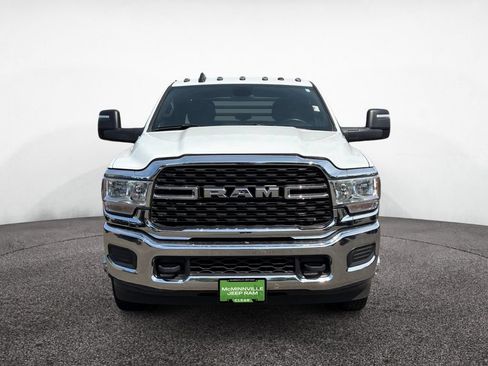 Used 2024 RAM 3500 SLT w/ Quick Order Package 2YG SLT AWD/4WD image 8