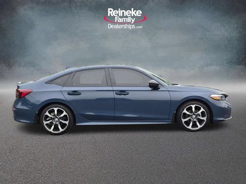 Used 2025 Honda Civic Sport image 4