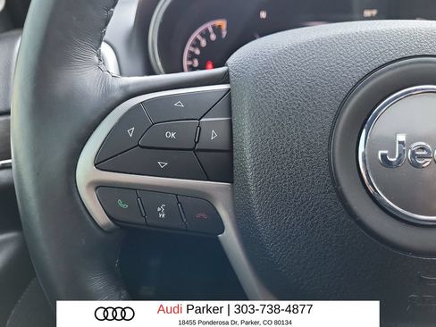 Used 2018 Jeep Grand Cherokee Limited w/ Trailer Tow Group IV AWD/4WD image 17