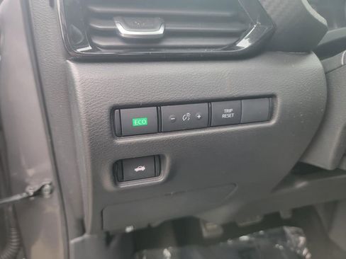 Used 2022 Nissan Sentra SV w/ Trunk Package FWD image 31