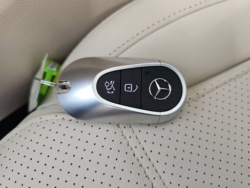 New 2026 Mercedes-Benz GLC 300 GLC 300 image 36