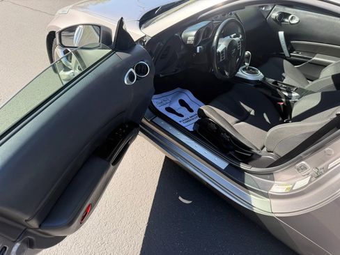 Used 2007 Nissan 350Z Enthusiast w/ Cargo Convenience Pkg RWD image 11