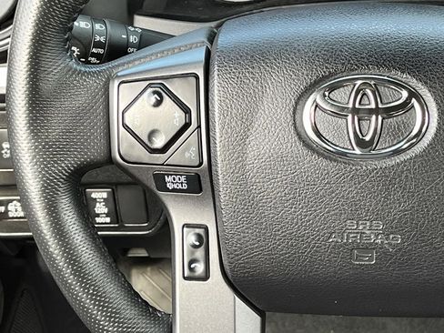 Used 2021 Toyota Tacoma TRD Off-Road w/ Technology Package image 12