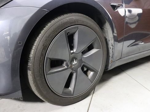 Used 2023 Tesla Model 3 Standard Range image 6