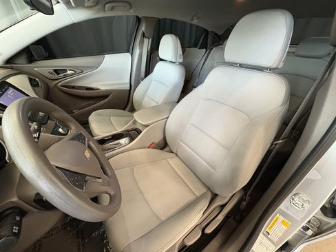 Used 2020 Chevrolet Malibu LS FWD image 8