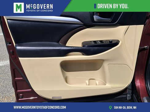 Used 2019 Toyota Highlander XLE AWD/4WD image 10