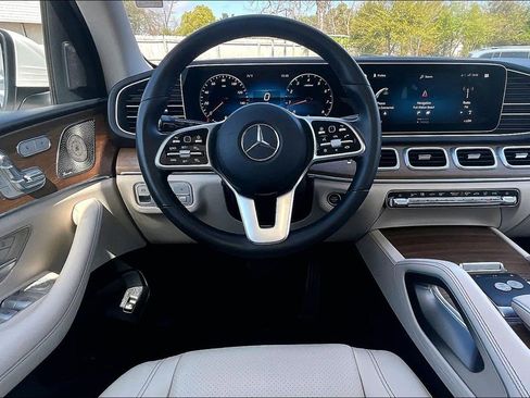 Used 2022 Mercedes-Benz GLE 350 image 8