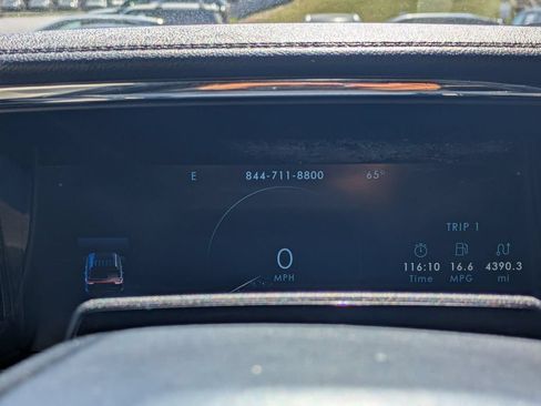 Used 2023 Lincoln Navigator Reserve AWD/4WD image 16