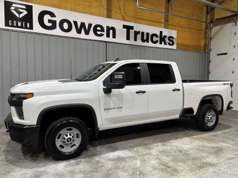 Used 2021 Chevrolet Silverado 2500 W/T w/ WT Convenience Package AWD/4WD image 4