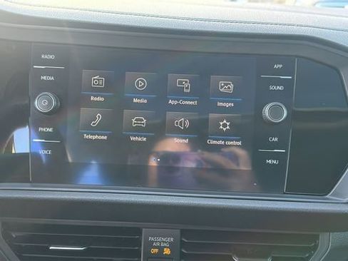 Used 2020 Volkswagen Jetta SEL image 10