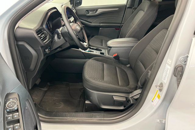 Used 2026 Ford Escape Active w/ Tech Pack #1 AWD/4WD image 17