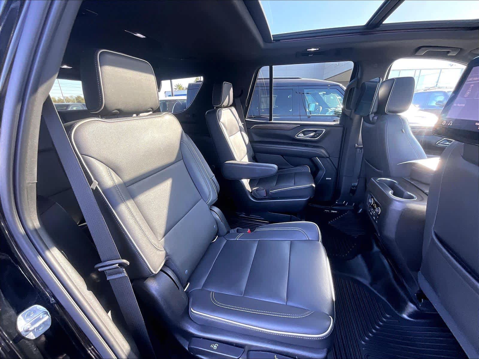 Used 2021 Chevrolet Tahoe Premier AWD/4WD image 30